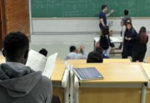 Campanha arrecada doações para bolsas destinadas a estudantes negros Campanha arrecada doações para bolsas destinadas a estudantes negros