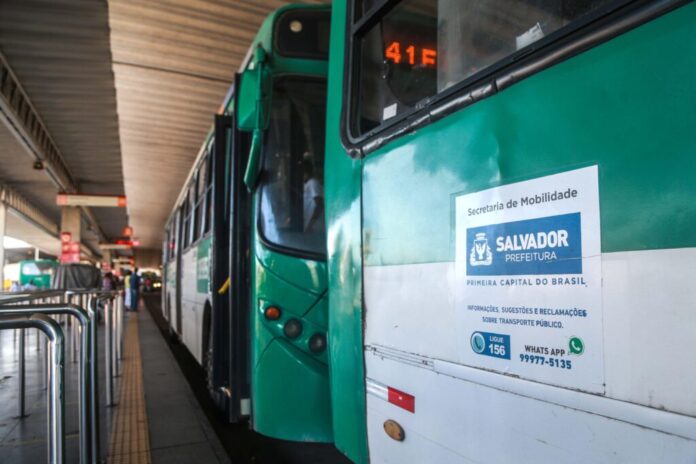 Três linhas de ônibus passam a ter novo ponto final dentro dos bairros a partir desta terça (6) – Secretaria de Comunicação
