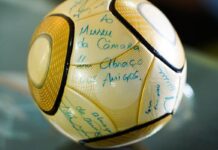 Moraes vota por condenar acusado de furtar bola autografada por Neymar Moraes vota por condenar acusado de furtar bola autografada por Neymar