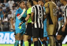 Neymar é expulso e Santos perde do Botafogo na Vila pelo Brasileirão Neymar é expulso e Santos perde do Botafogo na Vila pelo Brasileirão