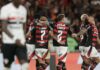 Flamengo vence São Paulo por 2 a 0 no retorno do Brasileiro Flamengo vence São Paulo por 2 a 0 no retorno do Brasileiro