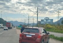 Motorista é flagrado a 180 km/h na BR-101 sul do estado — Polícia Rodoviária Federal 1.jpg