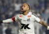 Neymar decide e Santos derrota Flamengo na Vila Belmiro Neymar decide e Santos derrota Flamengo na Vila Belmiro
