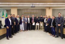 Chefe da Delegacia da PRF em Petrolina recebe moção de aplausos na Câmara Municipal — Polícia Rodoviária Federal Chefe da Delegacia da PRF em Petrolina recebe moção de aplausos na Câmara Municipal