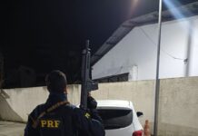 PRF recupera carro roubado na Região Serrana — Polícia Rodoviária Federal oc.jpg