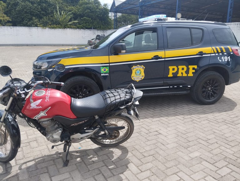 PRF prende homem por receptação em Rio Largo/AL — Polícia e075ab92-fc2c-4049-9475-93fb53724ceb.jfif
