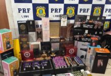 Polícia Rodoviária Federal em Rondônia apreende mercadorias e fármacos contrabandeados — Polícia Rodoviária Federal Foto ocorrência contrabando em Ariquemes.jpeg