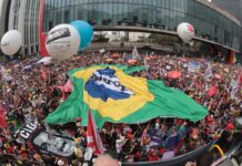 São Paulo tem 42 mil pessoas em ato contra PEC da Blindagem e anistia São Paulo tem 42 mil pessoas em ato contra PEC da Blindagem e anistia