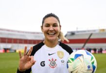 Corinthians goleia Boca Juniors e vai à semi da Libertadores Feminina Corinthians goleia Boca Juniors e vai à semi da Libertadores Feminina