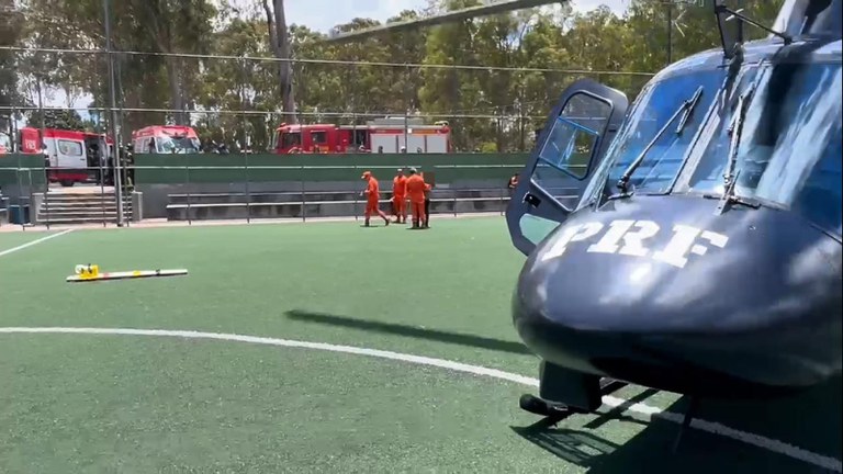 Menino de 6 anos fica ferido em colisão e é Menino de 6 anos fica ferido em colisão e é transportado de helicóptero entre Garanhuns e Recife