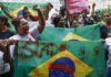 Moradores do Alemão e da Penha protestam contra mortes em operação Moradores do Alemão e da Penha protestam contra mortes em operação