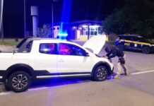 PRF recupera na BR 381, em Três Corações (MG), veículo furtado em Campinas (SP) — Polícia Rodoviária Federal Saveiro recuperada Três Corações.jpeg.jpg