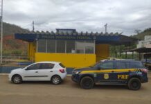 PRF recupera veículo roubado e apreende 3 adolescentes na BR-262, em Rio Casca (MG) — Polícia Rodoviária Federal Sandero recuperado Rio Casca.jpg
