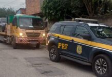 Em Rio Bonito, PRF recupera veículo furtado — Polícia Rodoviária Federal alpha.jpg