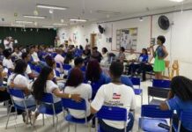 Novembro Negro: estudantes da rede estadual de Salvador discutem sobre letramento racial | SECOM Novembro Negro: estudantes da rede estadual de Salvador discutem sobre letramento racial | SECOM