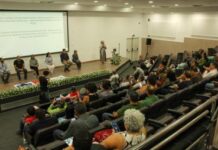 Solenidade marca posse dos novos membros do Conselho Estadual das Cidades da Bahia | SECOM Solenidade marca posse dos novos membros do Conselho Estadual das Cidades da Bahia | SECOM