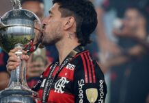 Arrascaeta é finalista no tradicional prêmio Rei da América Arrascaeta é finalista no tradicional prêmio Rei da América