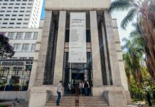 Gravuras são roubadas de exposição em biblioteca em São Paulo Gravuras são roubadas de exposição em biblioteca em São Paulo