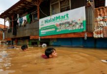 Mortes por enchentes na Ilha de Sumatra ultrapassam 900 Mortes por enchentes na Ilha de Sumatra ultrapassam 900
