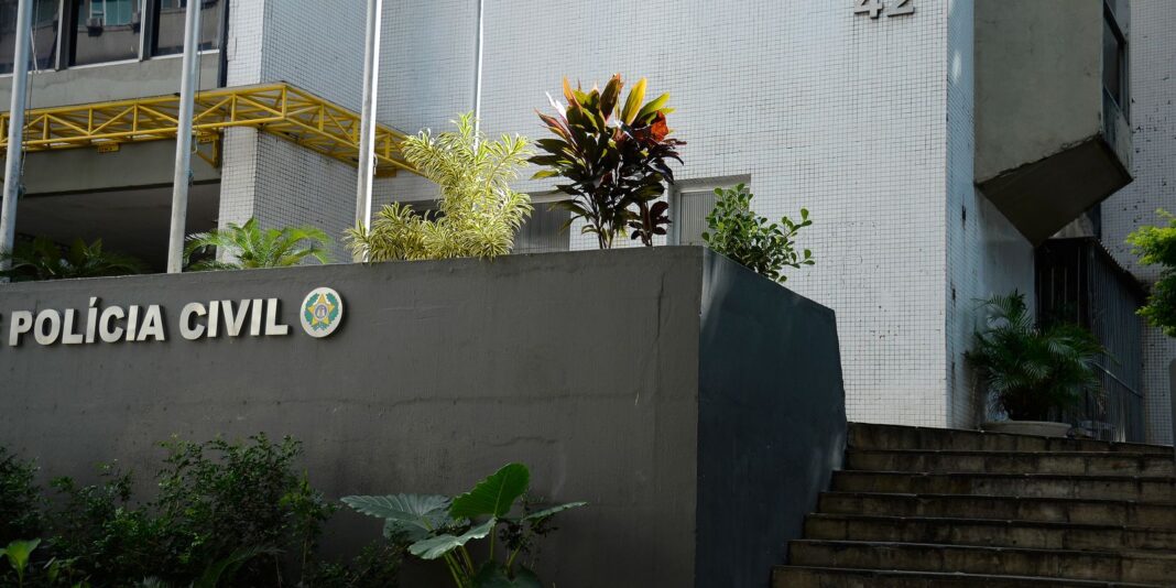 Nova fase da Operação Contenção retira barricadas em São Gonçalo Nova fase da Operação Contenção retira barricadas em São Gonçalo