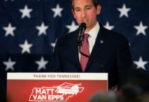 Republicano vence eleição para Câmara dos EUA no Tennessee Republicano vence eleição para Câmara dos EUA no Tennessee