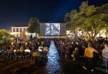 Sessão na praça emociona público da Mostra Tiradentes Sessão na praça emociona público da Mostra Tiradentes