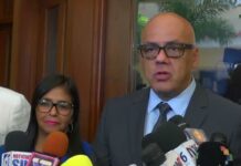 Venezuela diz que já libertou 400 presos; oposição e ONGs contestam Venezuela diz que já libertou 400 presos; oposição e ONGs contestam