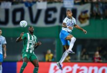 Brasileiro: Chapecoense e Grêmio ficam no empate de 1 a 1 Brasileiro: Chapecoense e Grêmio ficam no empate de 1 a 1