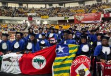 Festa em Recife celebra 30 mil alfabetizados em programa social Festa em Recife celebra 30 mil alfabetizados em programa social