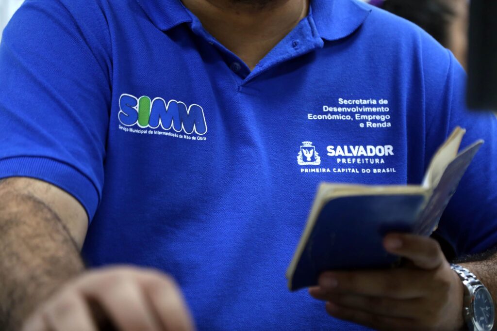 Salvador inicia 2026 com liderança na geração de empregos no Salvador inicia 2026 com liderança na geração de empregos no Nordeste e alcança marca histórica de 700 mil postos formais