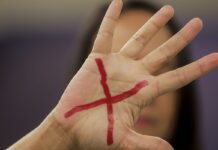 Audiência de jovem esfaqueada 15 vezes será realizada dia 15 de abril Audiência de jovem esfaqueada 15 vezes será realizada dia 15 de abril