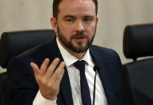 Brasil capta 5 bi de euros em emissão internacional recorde Brasil capta 5 bi de euros em emissão internacional recorde