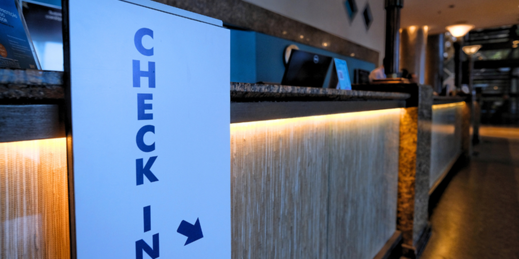 Hospedagens têm até amanhã para adotar check-in digital Hospedagens têm até amanhã para adotar check-in digital