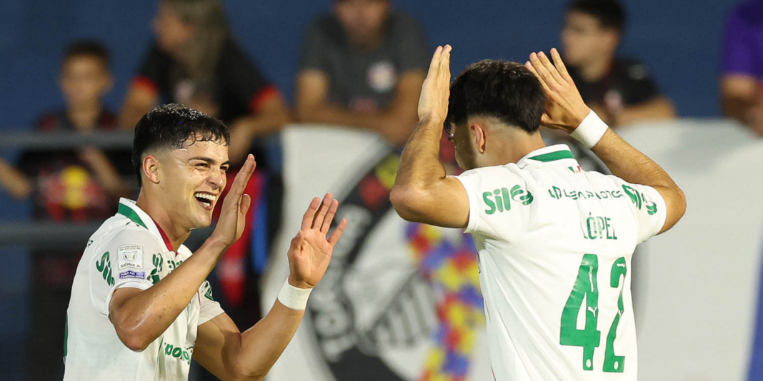 Palmeiras derrota Bragantino para manter liderança no Brasileiro Palmeiras derrota Bragantino para manter liderança no Brasileiro
