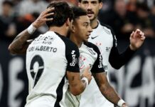 Corinthians derrota Peñarol para seguir 100% na Libertadores Corinthians derrota Peñarol para seguir 100% na Libertadores