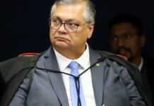 Dino dá 10 dias para governo mostrar plano de combate a incêndios Dino dá 10 dias para governo mostrar plano de combate a incêndios