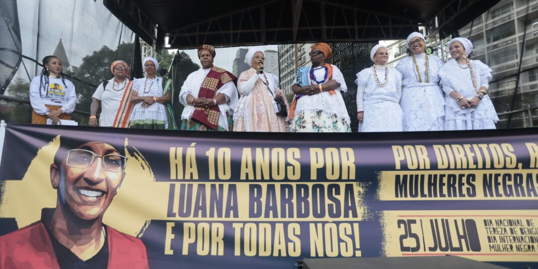 Homenagem a Luana Barbosa marca a 11ª Marcha das Mulheres Homenagem a Luana Barbosa marca a 11ª Marcha das Mulheres Negras em SP
