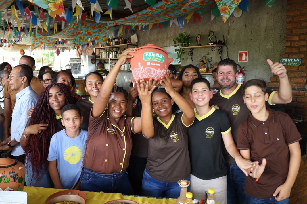 Prefeitura de Santo Antônio de Jesus celebra a conquista, pela Prefeitura de Santo Antônio de Jesus celebra a conquista, pela 8ª vez, do Troféu Panela de Bairro da TV Bahia – Prefeitura de Santo Antônio de Jesus - BA