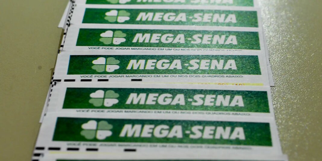 Veja os números da mega-sena sorteados neste sábado (4) Veja os números da mega-sena sorteados neste sábado (4)