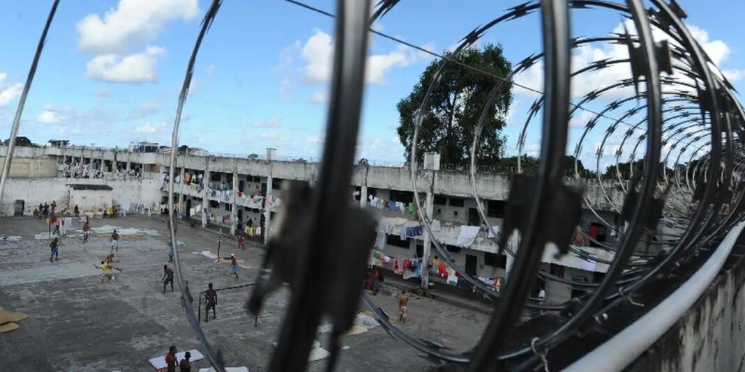 Presídios combatem entrada de itens proibidos para facções criminosas Presídios combatem entrada de itens proibidos para facções criminosas