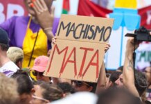 Sobrecarga doméstica expõe mulheres à violência, dizem especialistas Sobrecarga doméstica expõe mulheres à violência, dizem especialistas