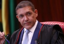 Urna eletrônica é patrimônio da democracia, diz presidente do TSE Urna eletrônica é patrimônio da democracia, diz presidente do TSE