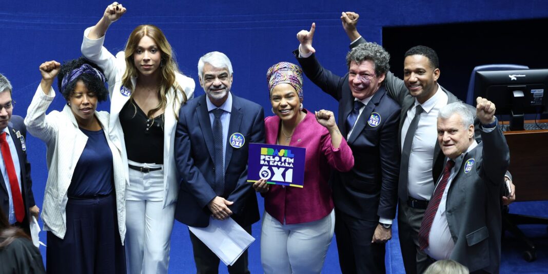 CUT elogia fim da “massacrante” 6x1; CNI quer revisar PEC CUT elogia fim da “massacrante” 6x1; CNI quer revisar PEC aprovada