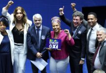 CUT elogia fim da “massacrante” 6×1; CNI quer revisar PEC aprovada CUT elogia fim da “massacrante” 6x1; CNI quer revisar PEC aprovada