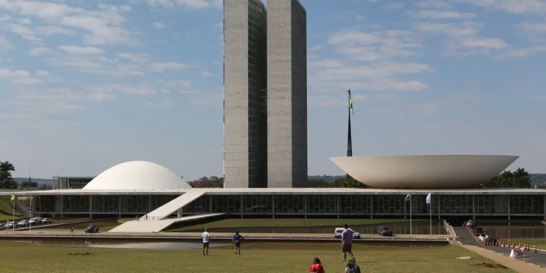 Calendário especial pode acelerar votação da PEC do fim da Calendário especial pode acelerar votação da PEC do fim da escala 6x1