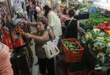 Cortes em auxílios sociais podem gerar retração em cidades do interior Cortes em auxílios sociais podem gerar retração em cidades do interior