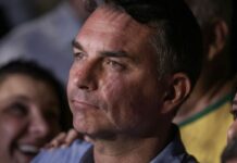 Em sabatina, Flávio não explica propostas e faz acusações sem provas Em sabatina, Flávio não explica propostas e faz acusações sem provas