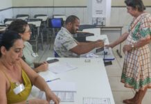OEA acompanha denúncias de falta de ônibus no dia da eleição OEA acompanha denúncias de falta de ônibus no dia da eleição